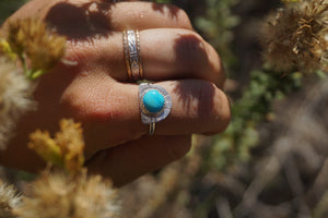 ‘Mini Feather Cut Ring #6 SIZE 7.5 // Sterling + Kingman Turquoise