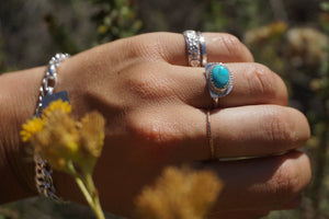‘Mini Feather Cut Ring #8 SIZE 6 // Sterling + Kingman Turquoise